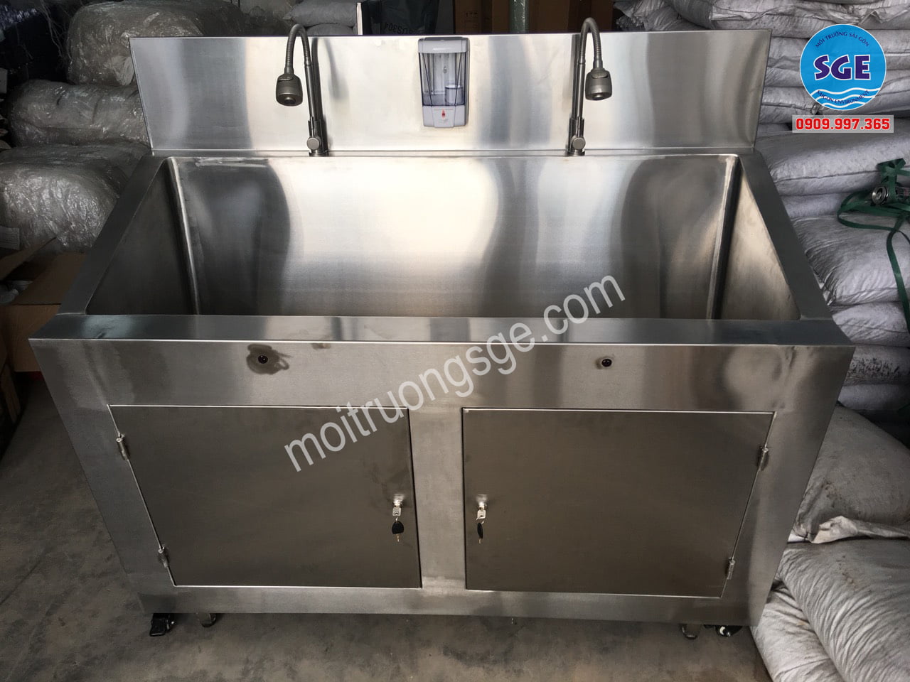 bồn rửa tay tiệt trùng 2 vòi